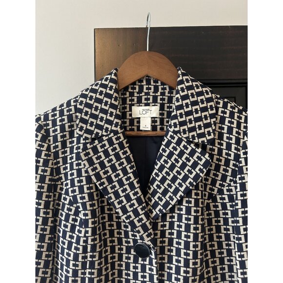 Retro Design 2 Button Blazer - Picture 4 of 8